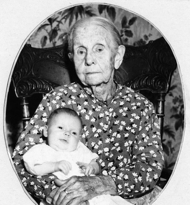 26082465_130754125147